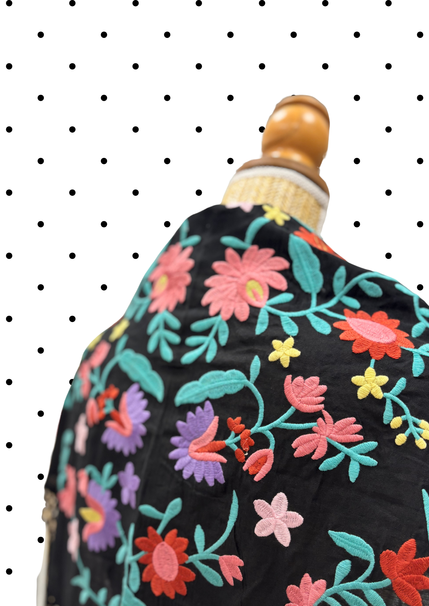 Châle d'accessoirisation Noir et fleurie
