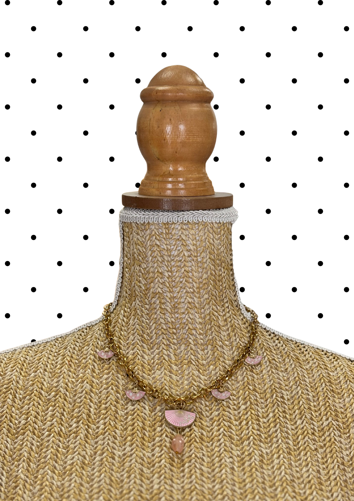 Collier avec breloques abanico