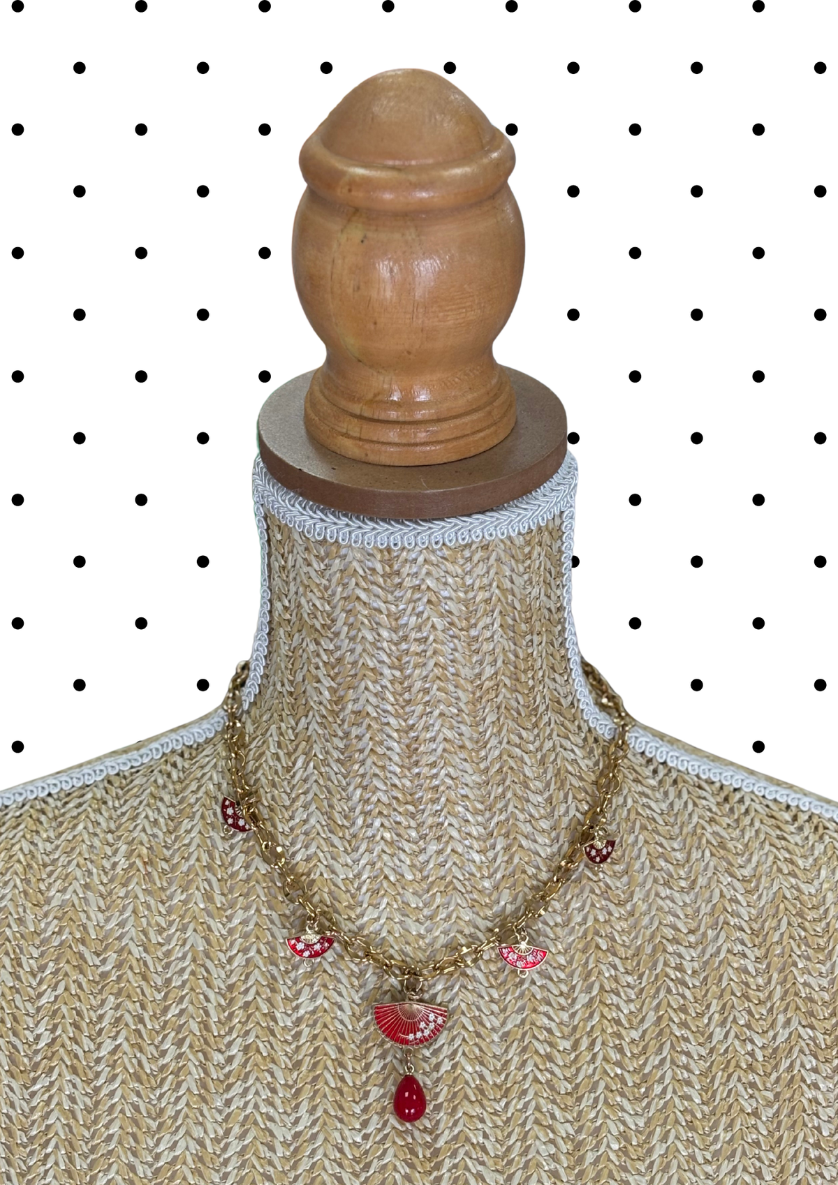 Collier avec breloques abanico